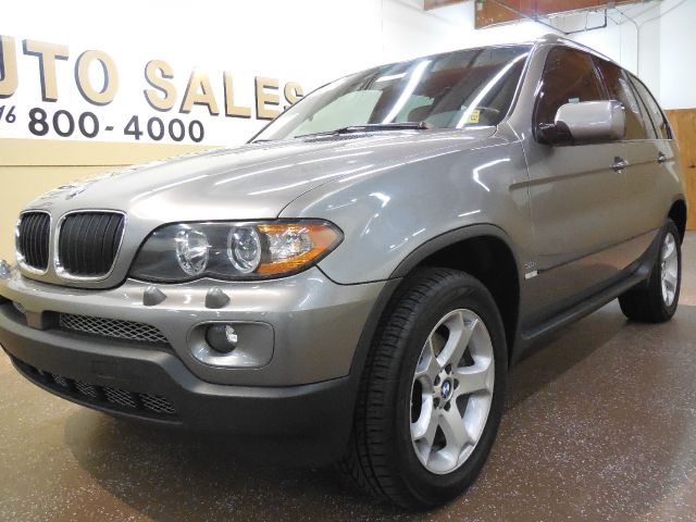 2005 BMW X5 Lightning
