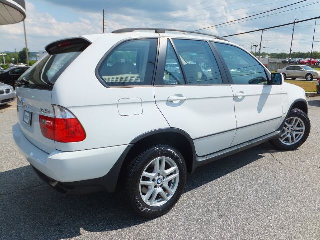 2005 BMW X5 Lightning