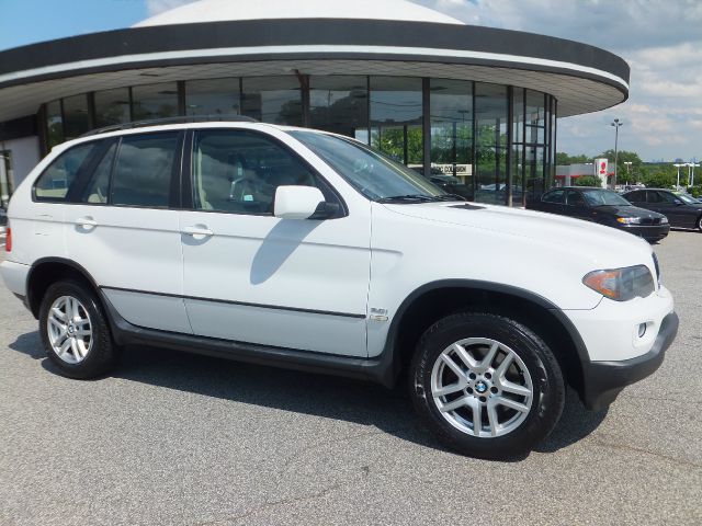 2005 BMW X5 Lightning
