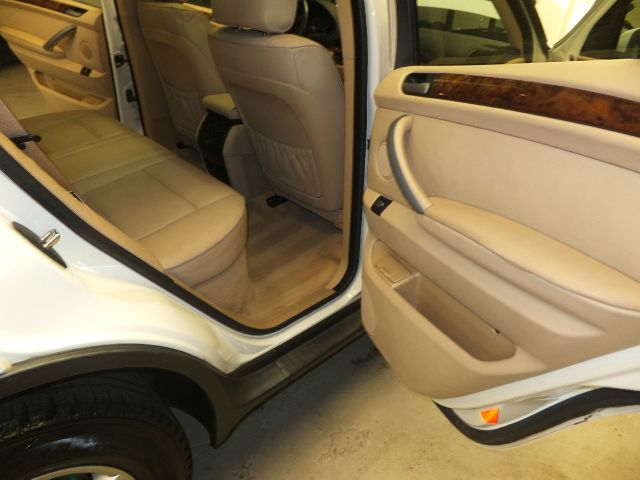 2005 BMW X5 Lightning