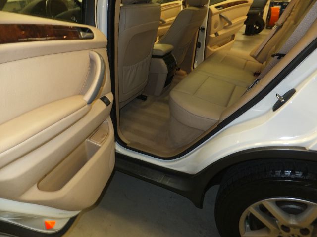 2005 BMW X5 Lightning