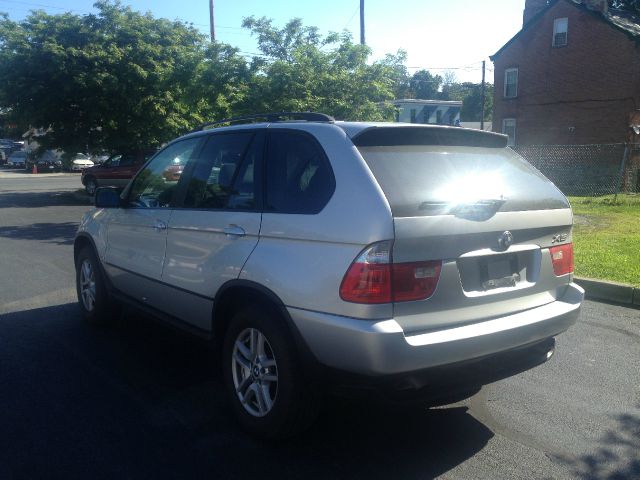 2005 BMW X5 Lightning