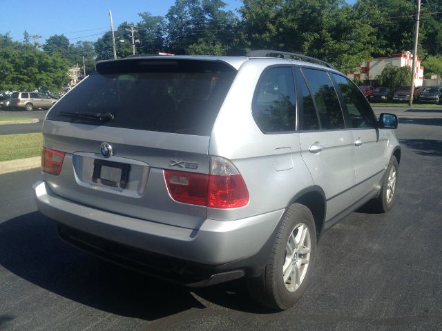 2005 BMW X5 Lightning