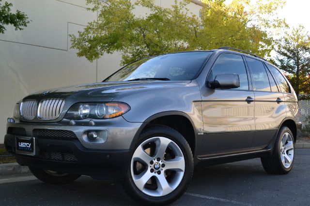 2005 BMW X5 2007 Mazda Mazda3