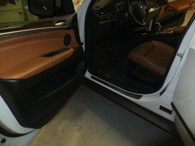 2008 BMW X5 1500 4dr Club Cab 4x4