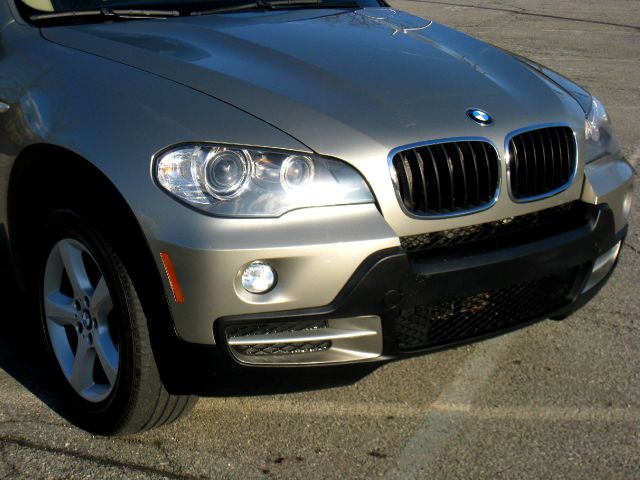 2008 BMW X5 Slt/laramie 4D Quad Cab Truck