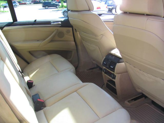 2008 BMW X5 1500 4dr Club Cab 4x4