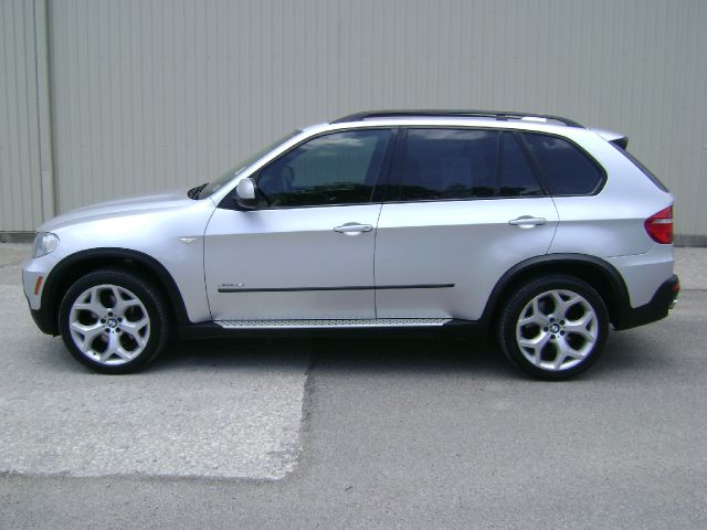 2010 BMW X5 4dr Sedan S (A6) (discont