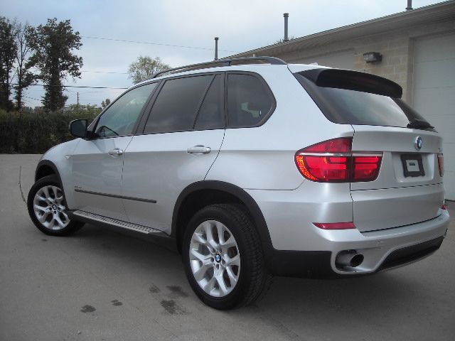 2011 BMW X5 300M