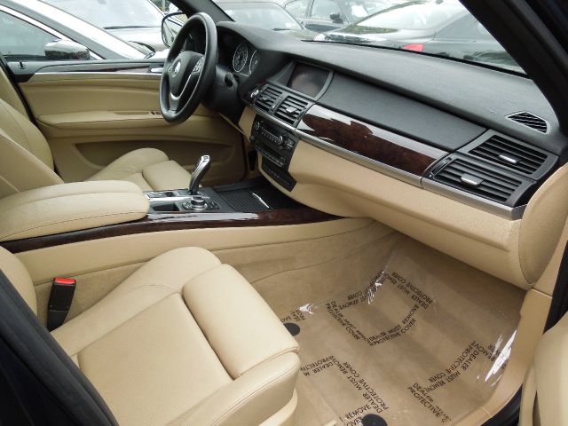 2011 BMW X5 300M