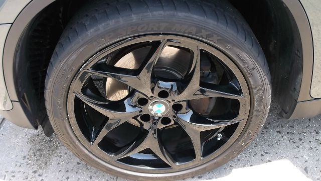 2011 BMW X6 1999 Toyota CE