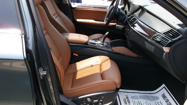 2011 BMW X6 1999 Toyota CE