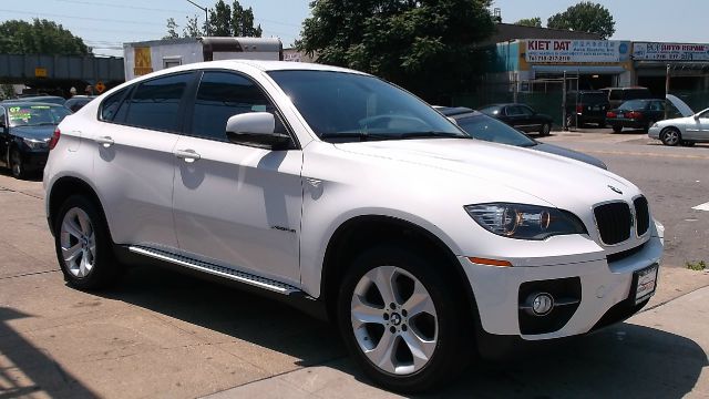 2011 BMW X6 Xltcrew