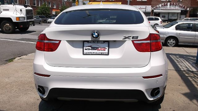 2011 BMW X6 Xltcrew
