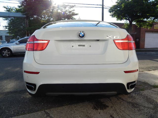 2011 BMW X6 CLUB