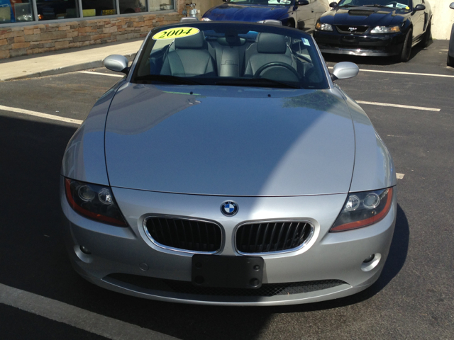 2004 BMW Z4 XLT