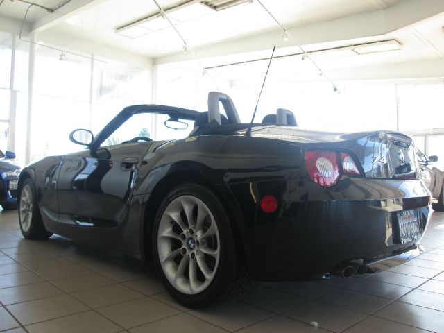 2005 BMW Z4 2 Door