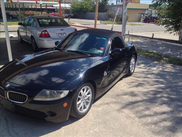 2005 BMW Z4 2 Door