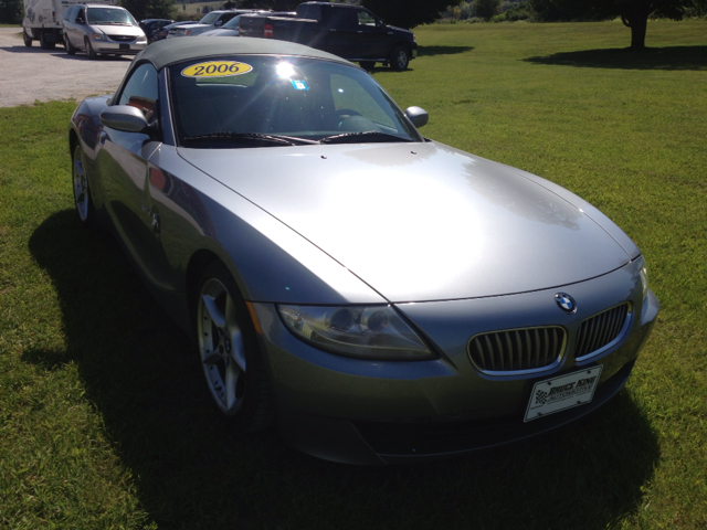2006 BMW Z4 Supercab-short-xlt-cap-4wd-6 CD-1 Owner