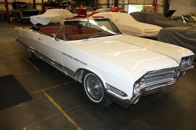 1965 Buick Electra Xe-v6-sunroof