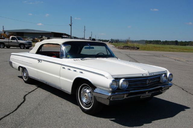 1962 Buick Electra 225 Convertible 3.6l DI W/nav