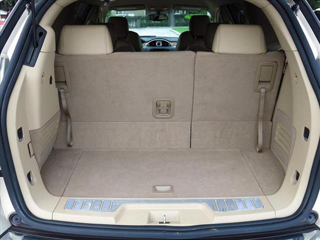 2008 Buick Enclave Commander