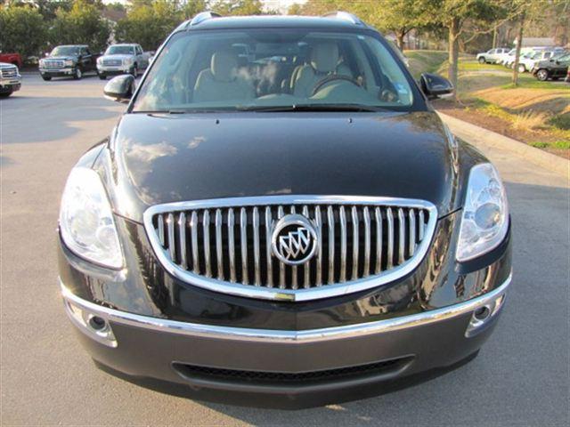 2011 Buick Enclave SV V6