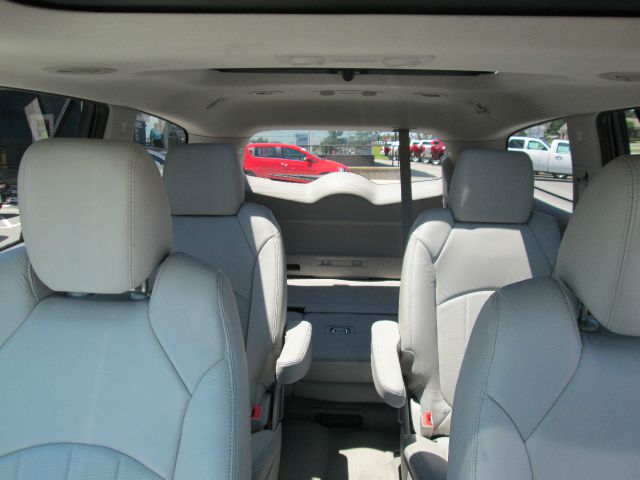 2012 Buick Enclave V6 - LOW Miles