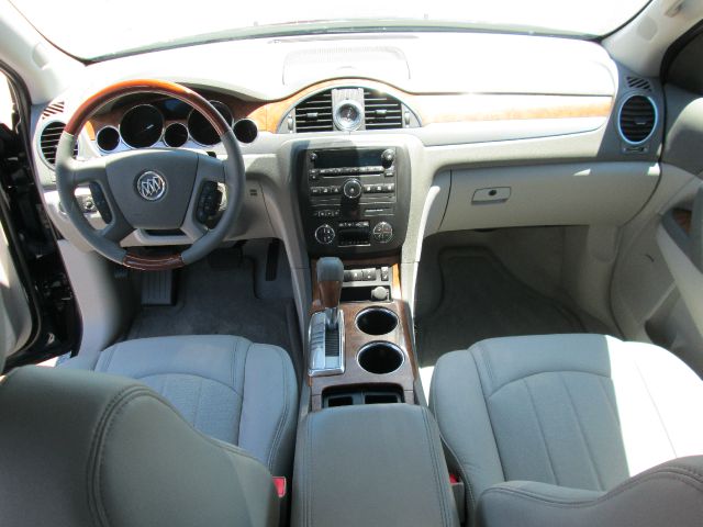 2012 Buick Enclave V6 - LOW Miles