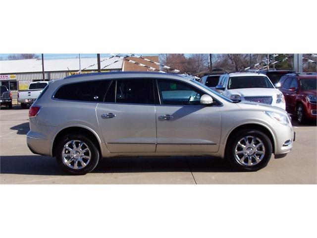 2013 Buick Enclave V6 - LOW Miles
