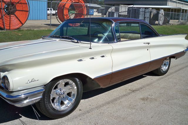1960 Buick LESABRE 2 DOOR Unknown