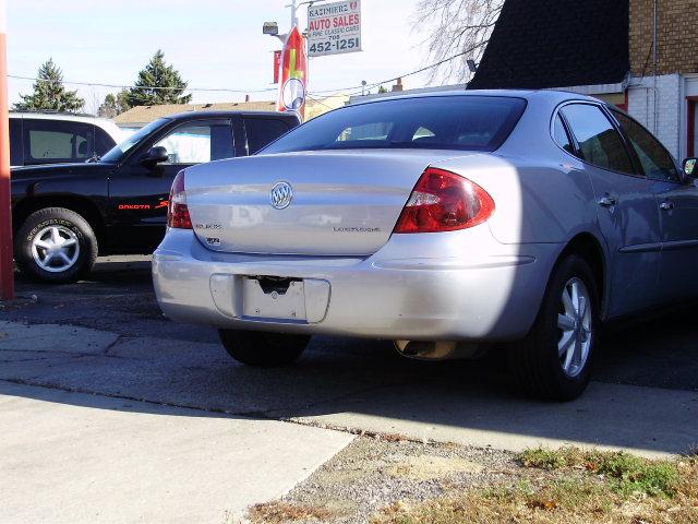 2005 Buick LaCrosse GS 460 Sedan 4D