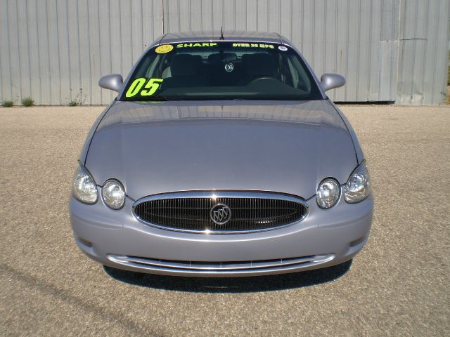 2005 Buick LaCrosse GS 460 Sedan 4D