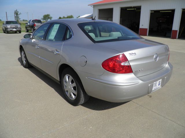 2006 Buick LaCrosse GS 460 Sedan 4D