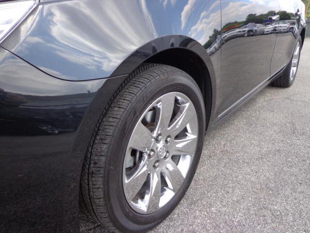 2010 Buick LaCrosse Wagon 4D, AWD, Extra Clean, MUST SEE