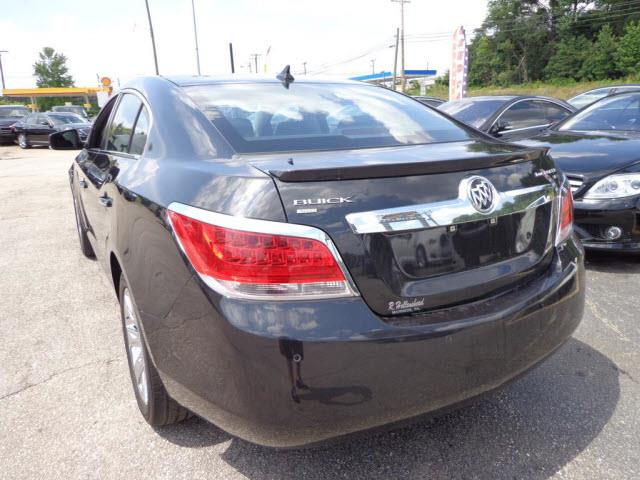2010 Buick LaCrosse Wagon 4D, AWD, Extra Clean, MUST SEE