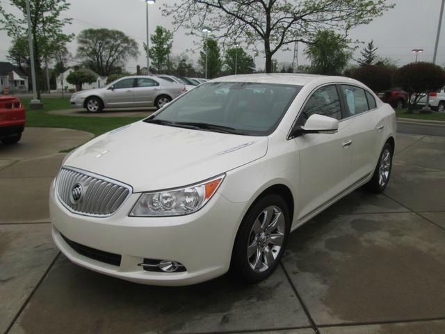 2011 Buick LaCrosse CREW CAB Ltz71