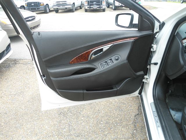2013 Buick LaCrosse 2dr Cpe 328i RWD Spotrs