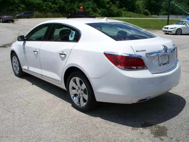 2013 Buick LaCrosse 2dr Cpe 328i RWD Spotrs