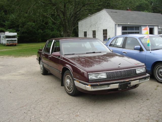 1989 Buick LeSabre SLT 25