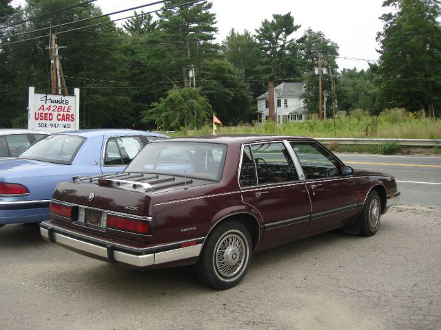 1989 Buick LeSabre SLT 25