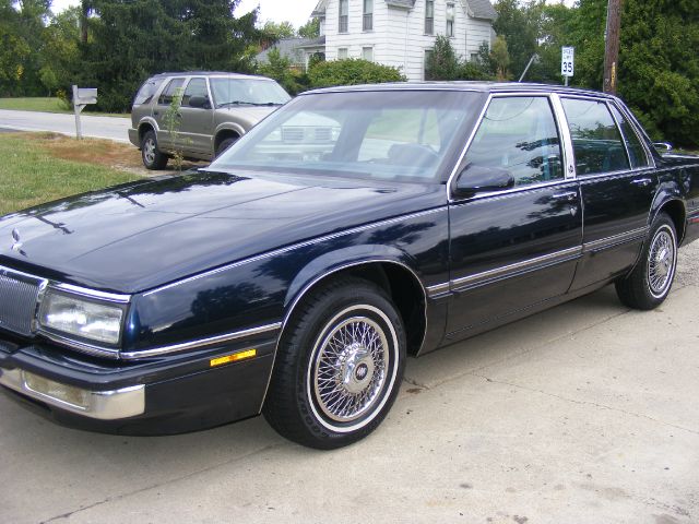 1990 Buick LeSabre SLT 25