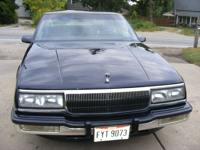 1990 Buick LeSabre SLT 25