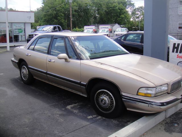 1992 Buick LeSabre SLT 25