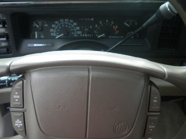 1999 Buick LeSabre SLT 25