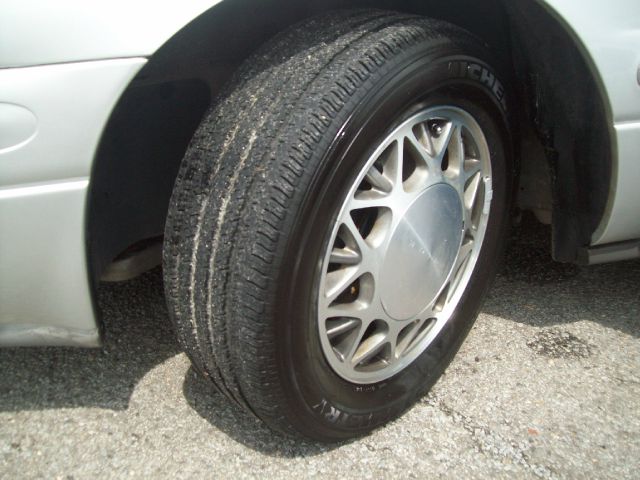 2001 Buick LeSabre SLT 25