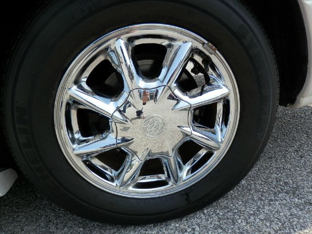 2004 Buick LeSabre SLT 25