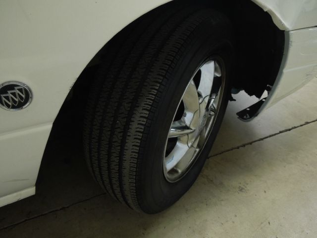 2004 Buick LeSabre SLT 25