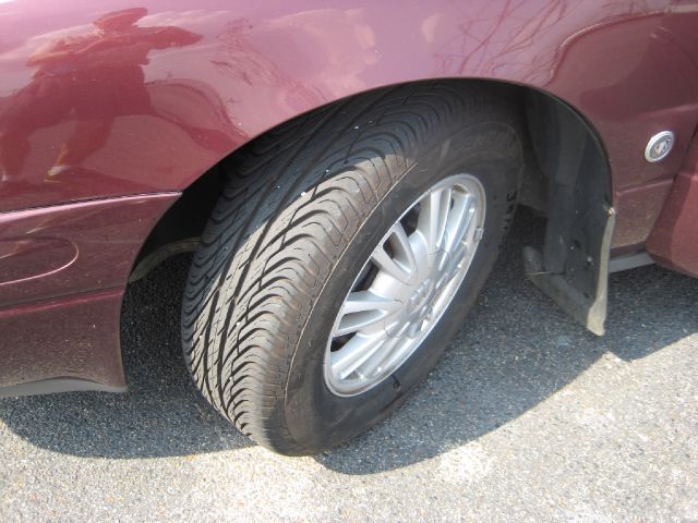 2005 Buick LeSabre SLT 25