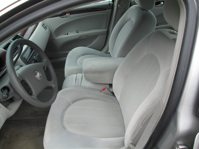 2006 Buick Lucerne GS 460 Sedan 4D